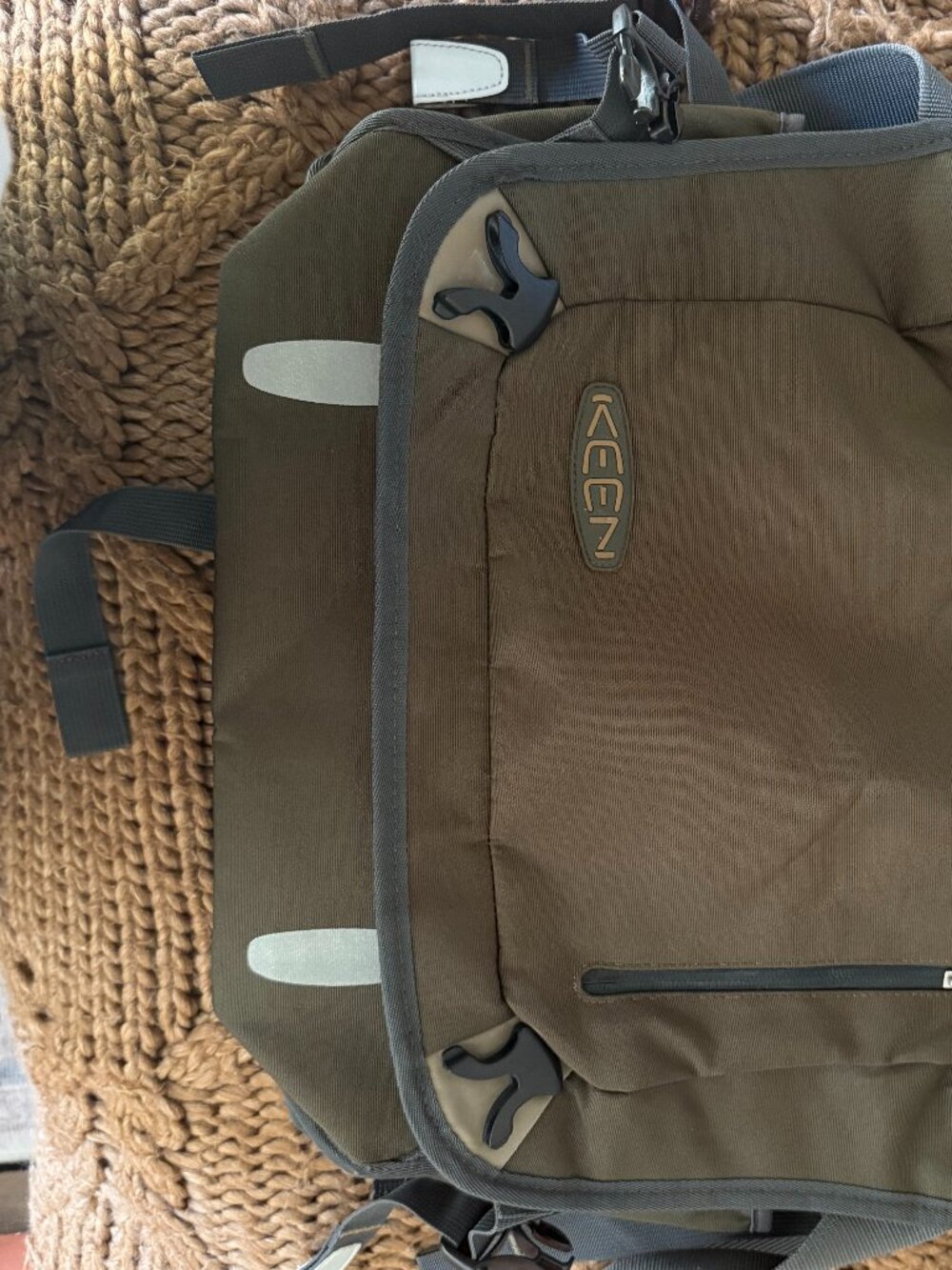 Keen Hybrid Transfer Olive Green Laptop Messenger Bag (NEW)